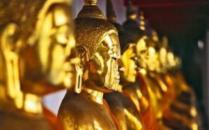 gold buddhas-wat-po-bangkok-thailand.jpg